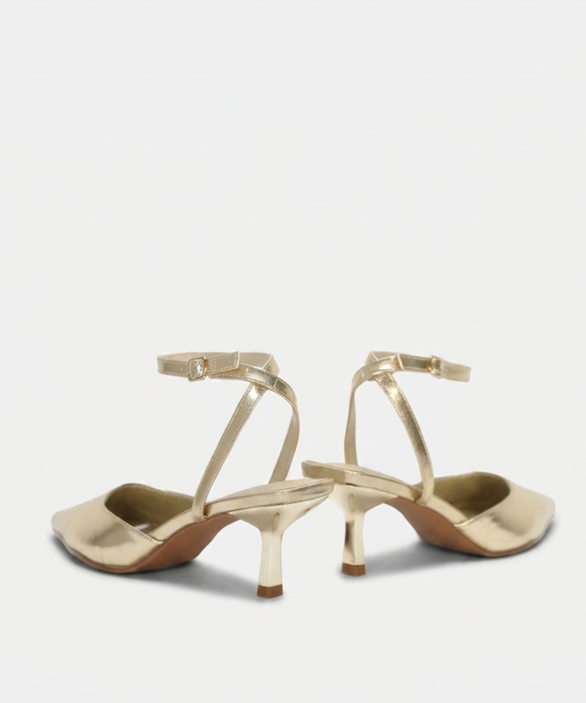 Sapato salto fino image number null